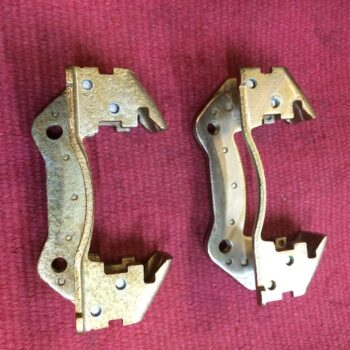 Bremssattel-Träger links und rechts  AT