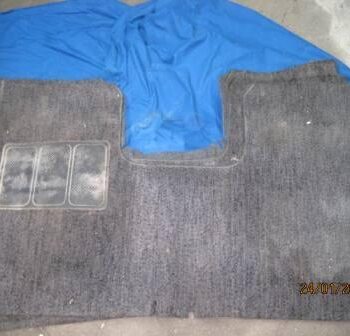 Teppich vorne  grau/schwarz