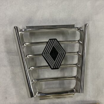 Kühlergrill mitte Alu NOS mit Emblem